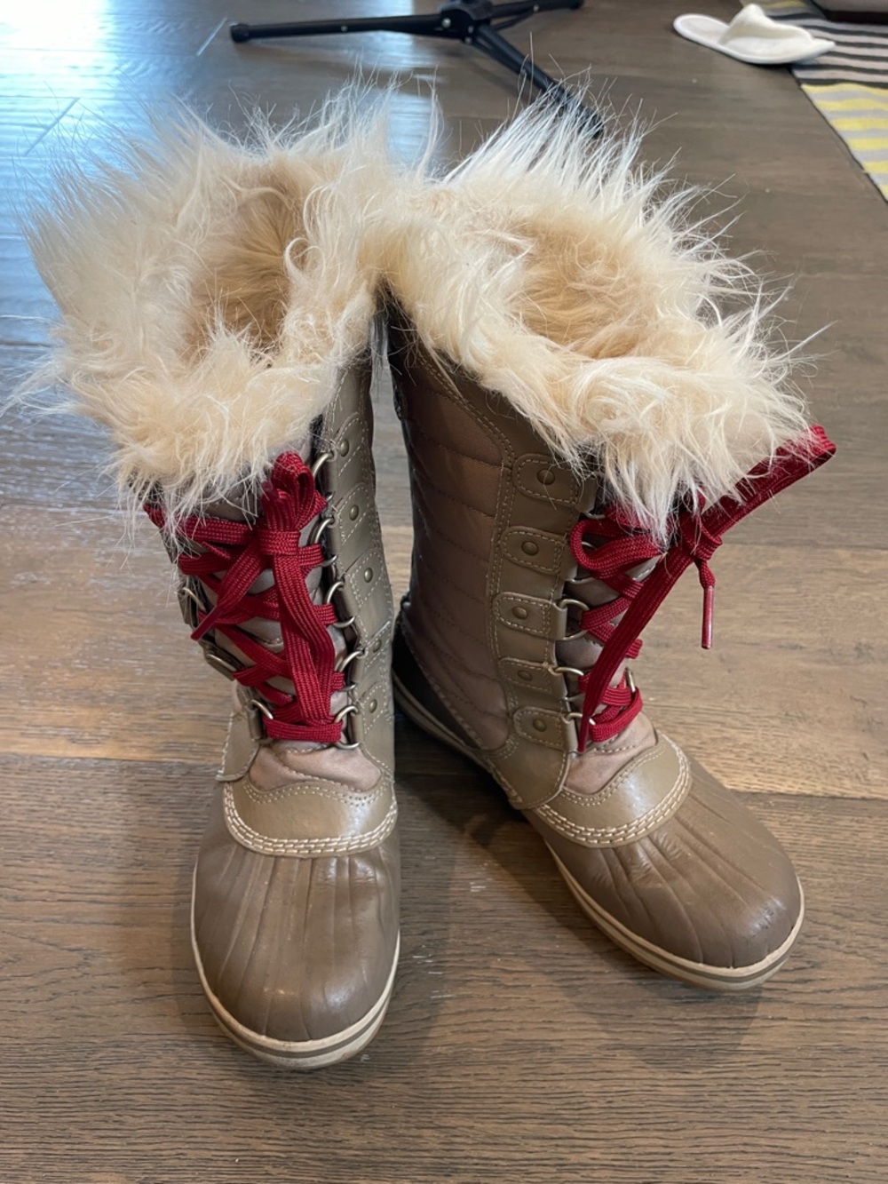 Sorel Taupe Faux-Fur Waterproof Winter Boots with Red Laces
